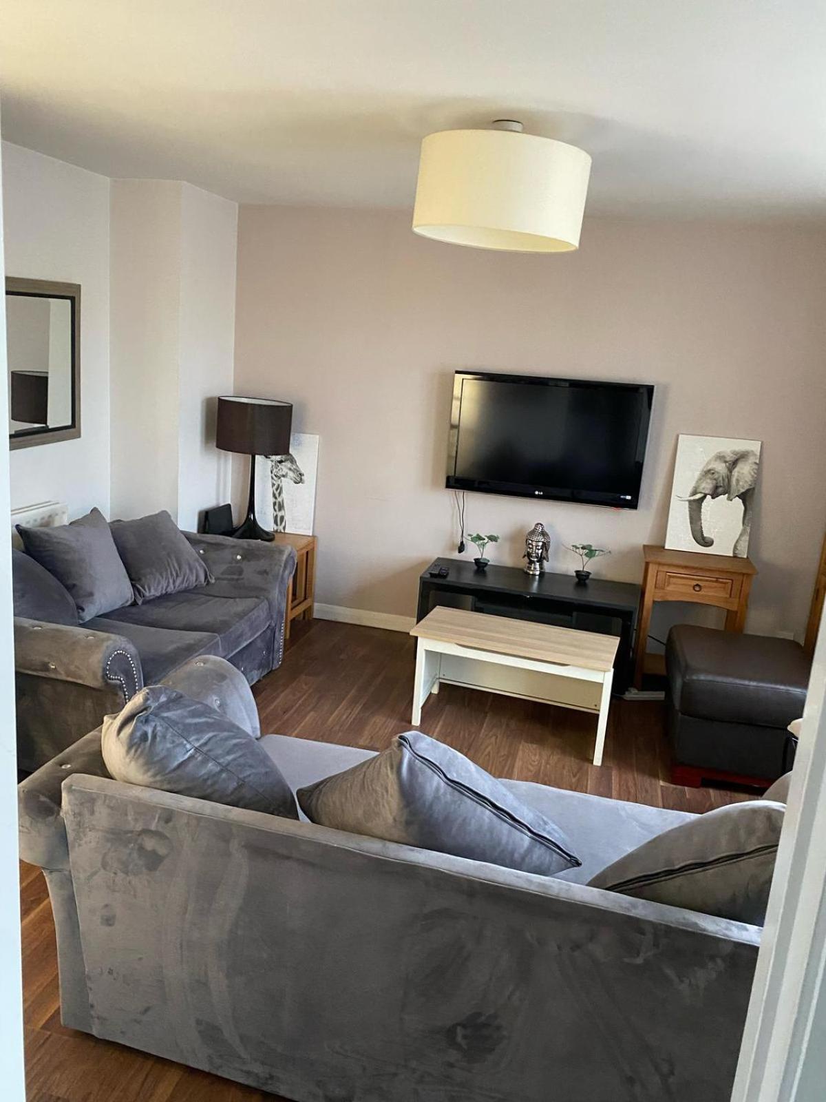 אברדין The Granite City - Modern City Centre Apartment מראה חיצוני תמונה